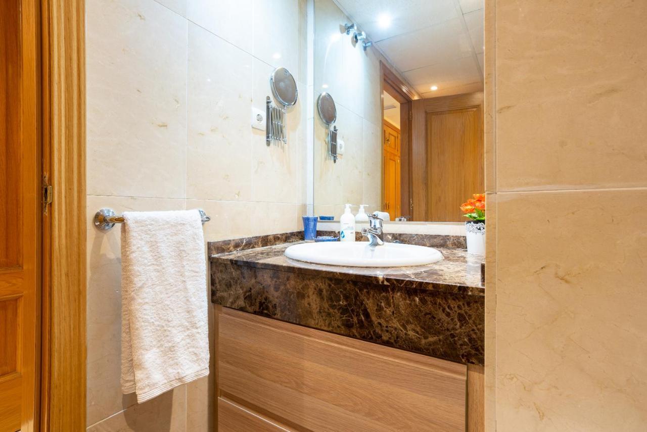 Apartamento Con Parking Puerto Nuevo 8 Málaga Eksteriør billede